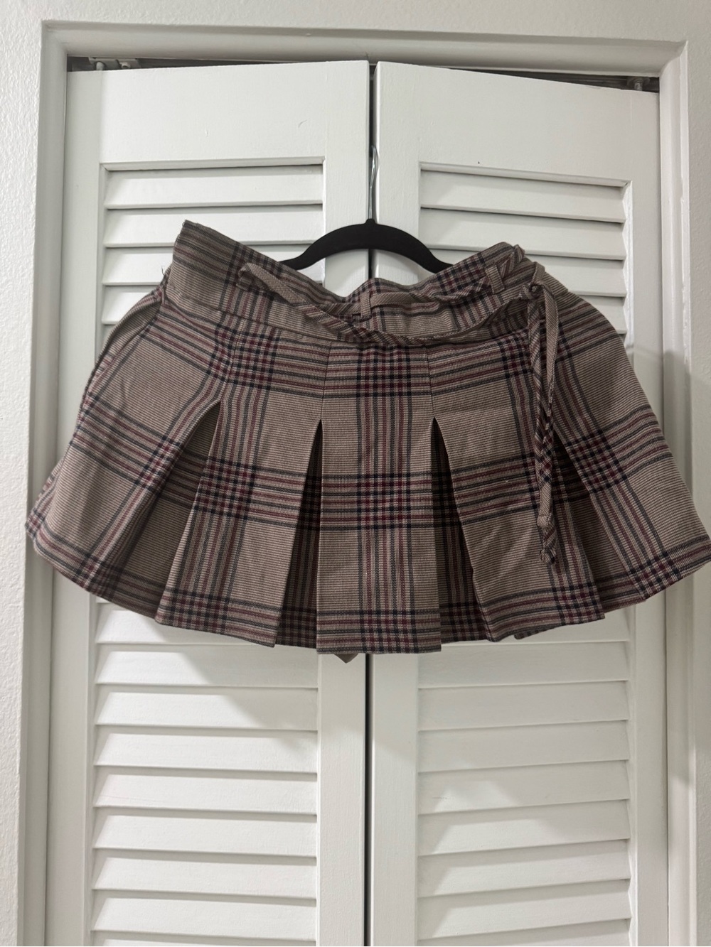 Hollister Plaid Pleated Mini Skirt